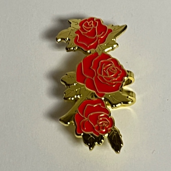 3 Roses Flower Gold Chrome Enamel Blip Fitted Hat Brim Clip Pin - Picture 4 of 7